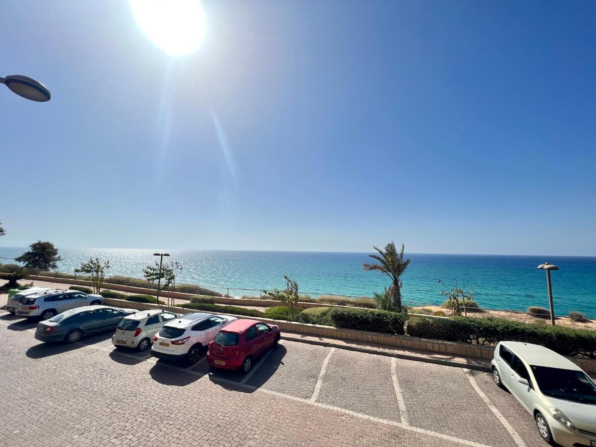 The Symphony Of The Breeze Apartment Netanya Exterior photo