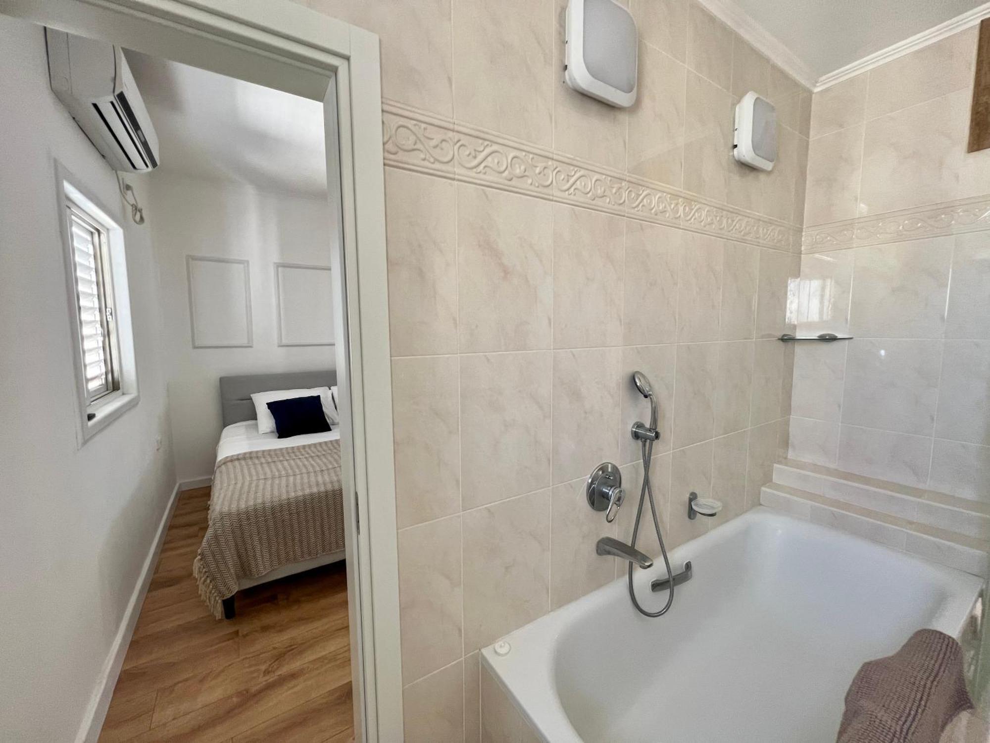 The Symphony Of The Breeze Apartment Netanya Exterior photo