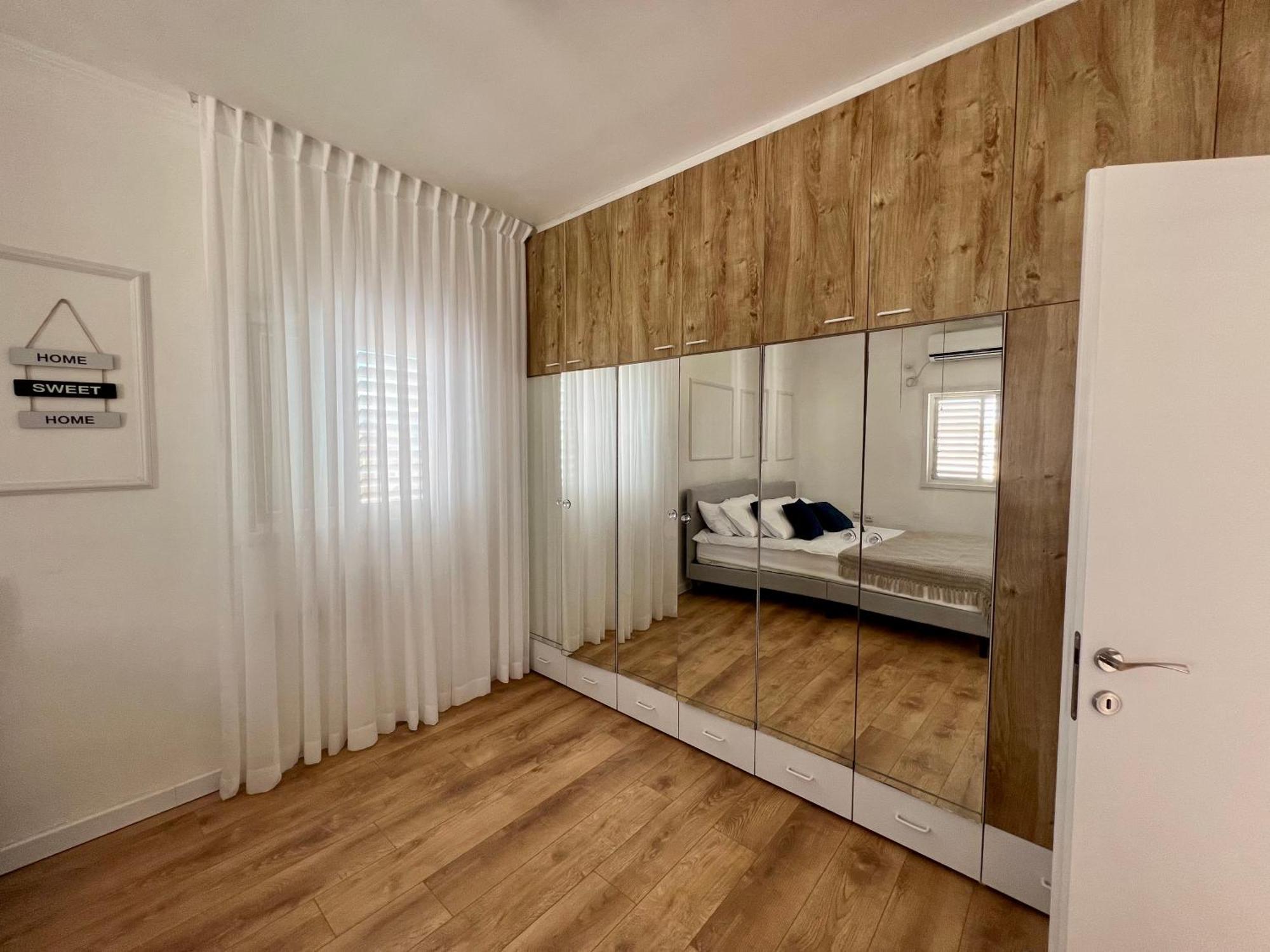 The Symphony Of The Breeze Apartment Netanya Exterior photo