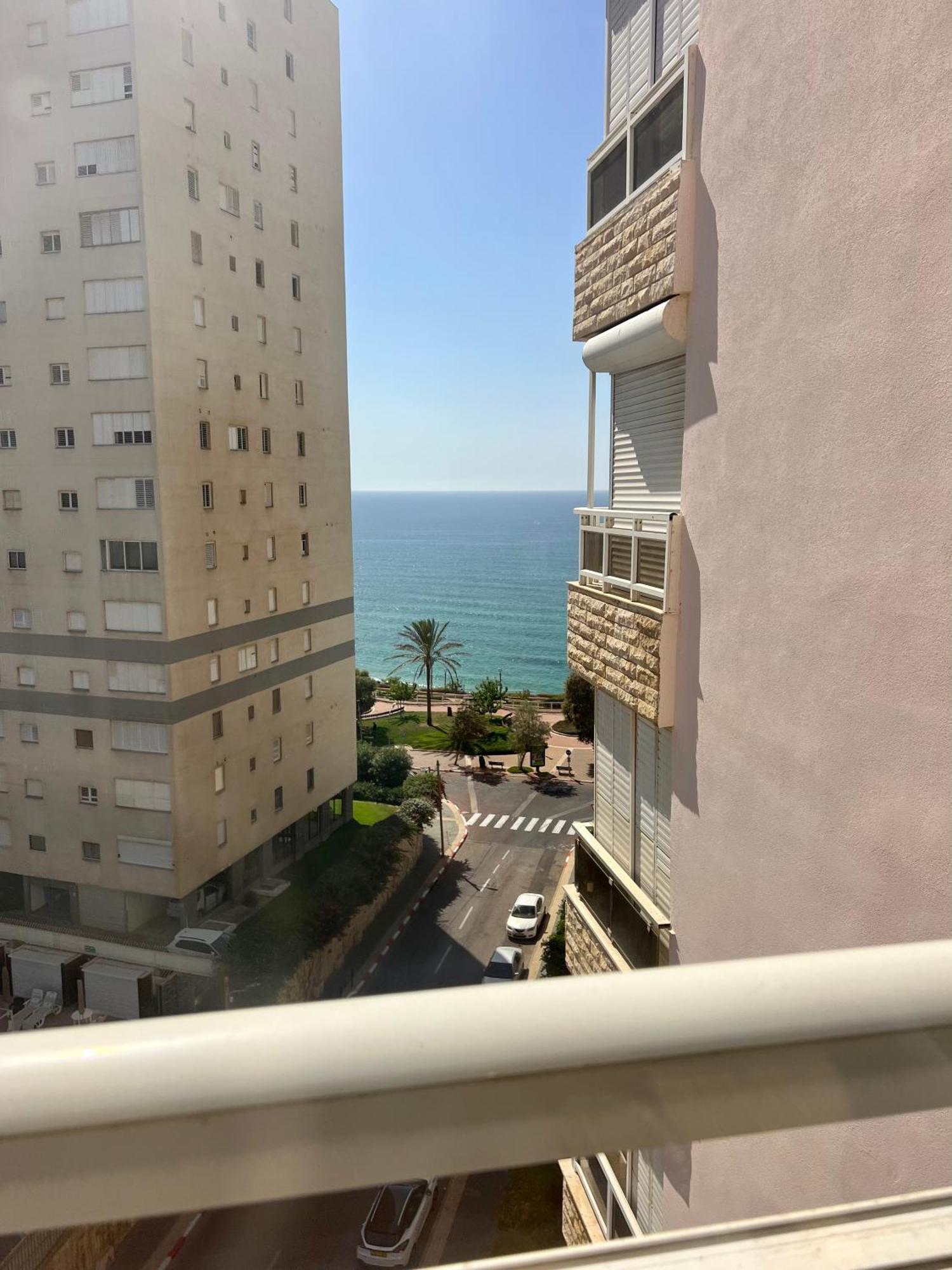 The Symphony Of The Breeze Apartment Netanya Exterior photo